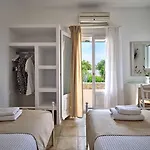 Ξενοδοχείο Αντίπαρος
