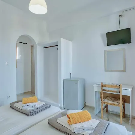 Hotel Antiparos 호텔 *